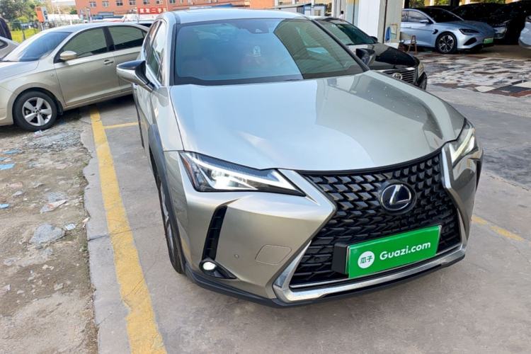 Used Lexus UX New Energy 2020 300e Pure·Joy Edition Front Right 45 Deg