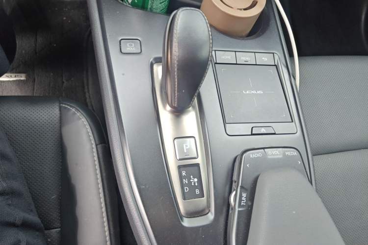 Used Lexus UX New Energy 2020 300e Pure·Joy Edition Gear Lever