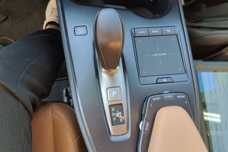 Used Lexus UX New Energy 2020 300e Pure·Enjoy Edition Gear Lever