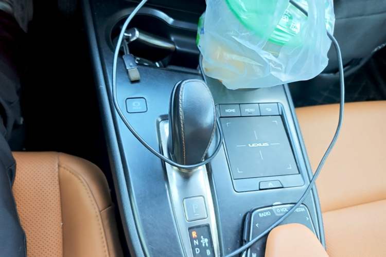 Used Lexus UX New Energy 2020 300e Pure·Joy Edition Gear Lever