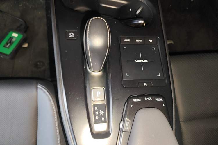 Used Lexus UX New Energy 2020 300e Pure·Joy Edition Gear Lever