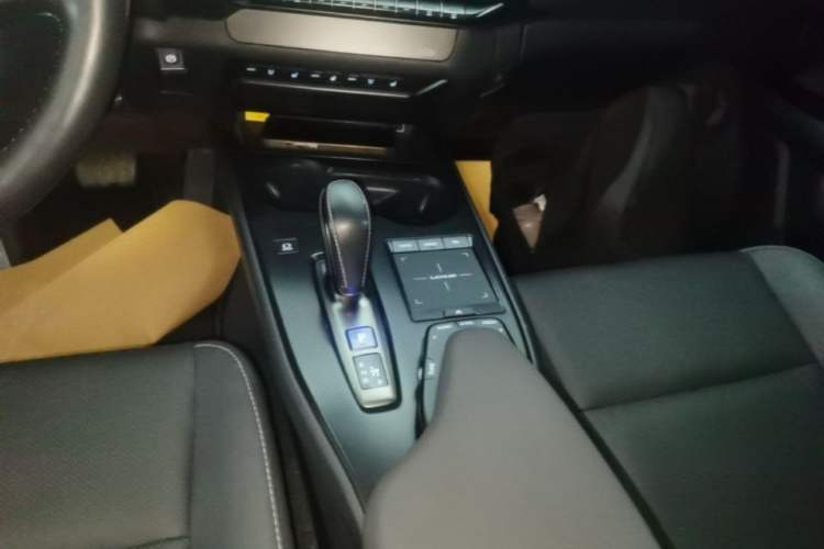 Used Lexus UX New Energy 2020 300e Pure·Enjoy Edition Gear Lever