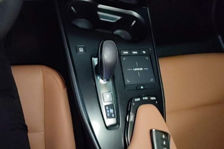 Used Lexus UX New Energy 2020 300e Pure·Enjoy Edition Gear Lever
