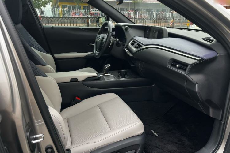 Used Lexus UX New Energy 2020 300e Pure·Enjoy Edition Interior 3