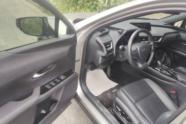 Used Lexus UX New Energy 2020 300e Pure·Joy Edition Interior 3