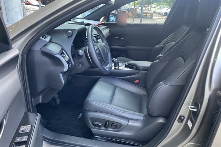 Used Lexus UX New Energy 2020 300e Pure·Joy Edition Interior 4