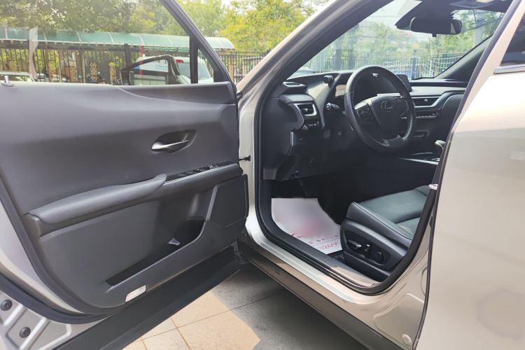 Used Lexus UX New Energy 2020 300e Pure·Joy Edition Interior 4