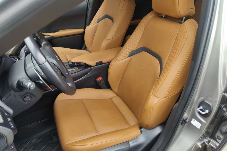Used Lexus UX New Energy 2020 300e Pure·Joy Edition Left Front Seat