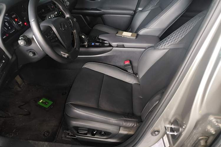 Used Lexus UX New Energy 2020 300e Pure·Joy Edition Left Front Seat