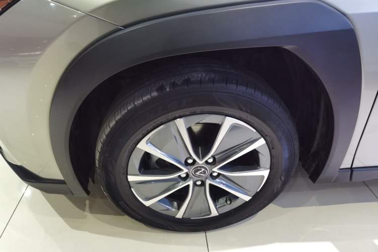 Used Lexus UX New Energy 2020 300e Pure·Joy Edition Left Front Wheel Hub
