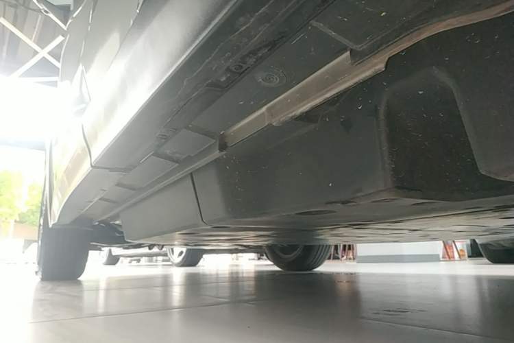 Used Lexus UX New Energy 2020 300e Pure·Joy Edition Left Side Sill