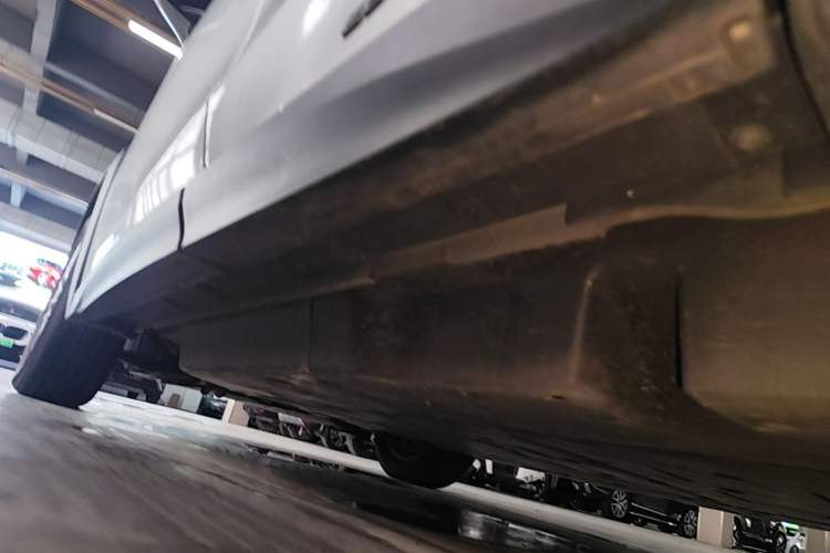 Used Lexus UX New Energy 2020 300e Pure·Joy Edition Left Side Sill