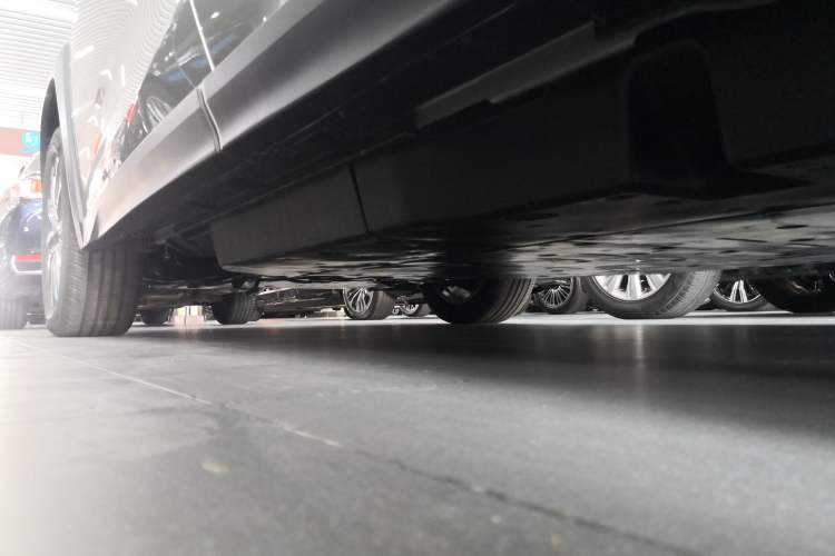 Used Lexus UX New Energy 2020 300e Pure·Joy Edition Left Side Sill