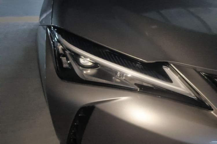 Used Lexus UX New Energy 2020 300e Pure·Joy Edition Right Front Headlight