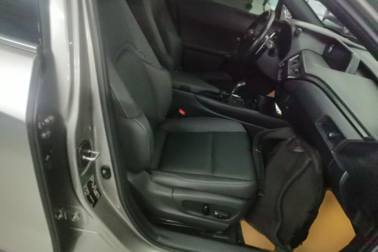Used Lexus UX New Energy 2020 300e Pure·Enjoy Edition Right Front Seat
