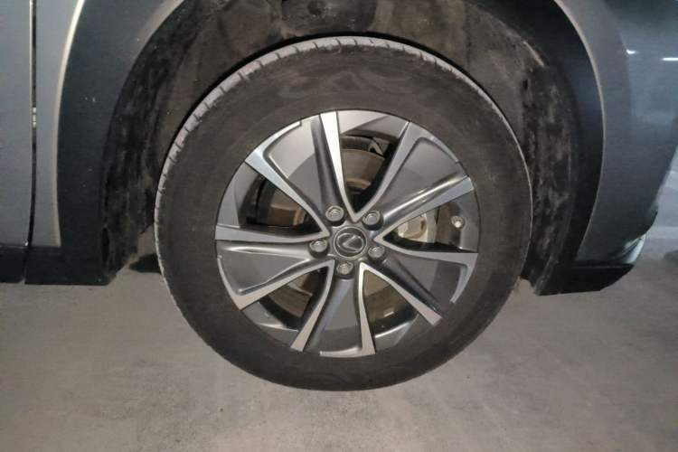 Used Lexus UX New Energy 2020 300e Pure·Joy Edition Right Front Wheel Hub