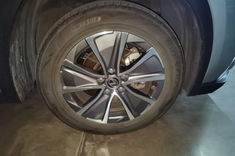 Used Lexus UX New Energy 2020 300e Pure·Joy Edition Right Front Wheel Hub