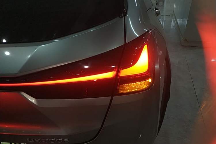 Used Lexus UX New Energy 2020 300e Pure·Joy Edition Right Rear Taillight