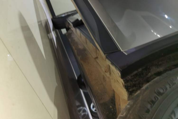 Used Lexus UX New Energy 2020 300e Pure·Joy Edition Right Side Sill