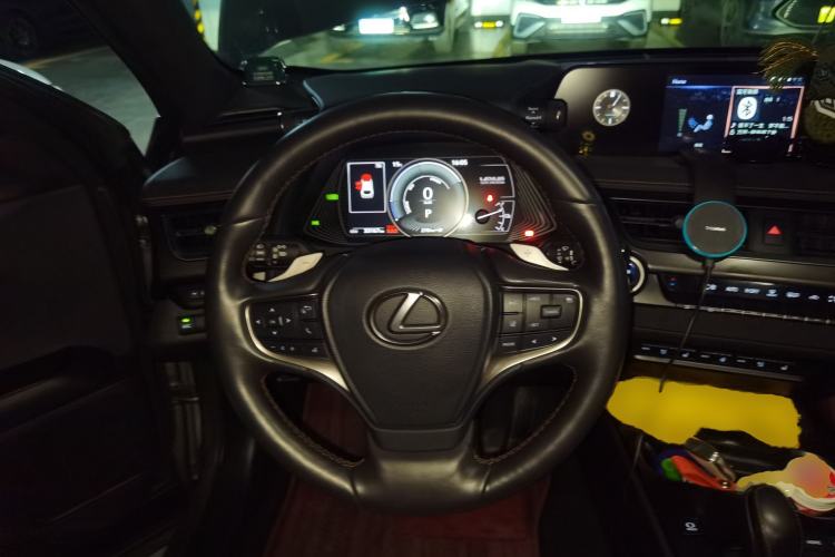 Used Lexus UX New Energy 2020 300e Pure·Joy Edition Steering Wheel