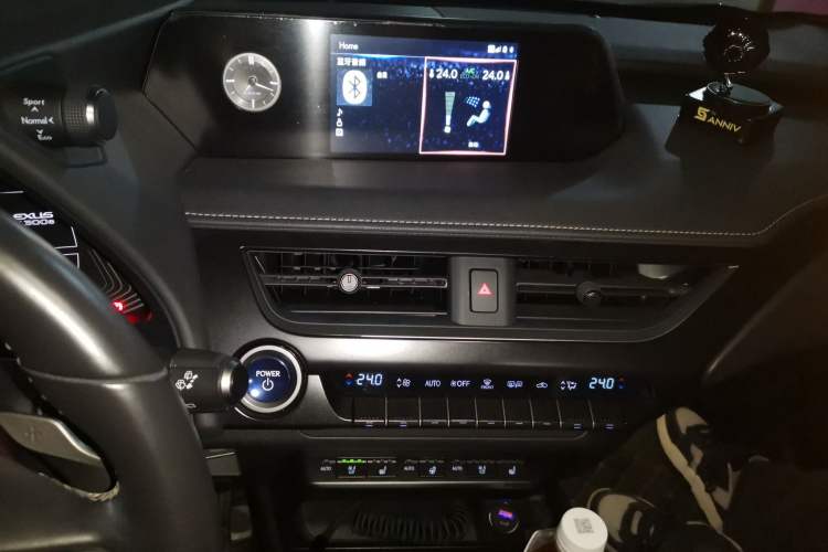 Used Lexus UX New Energy 2020 300e Pure·Joy Edition Audio And AC Panel