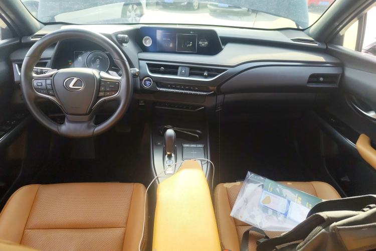 Used Lexus UX New Energy 2020 300e Pure·Joy Edition Center Console