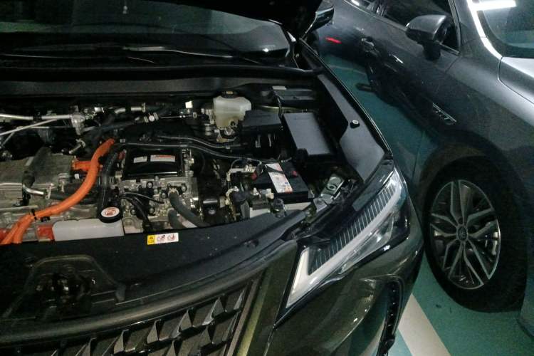Used Lexus UX New Energy 2020 300e Pure·Joy Edition Engine Bay Left