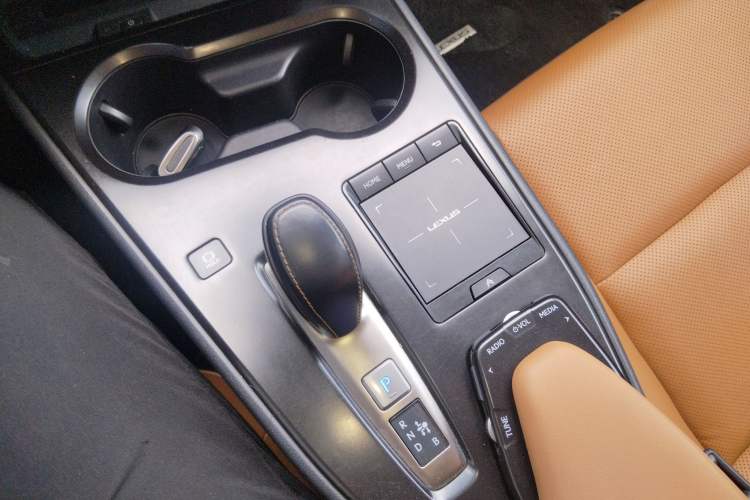 Used Lexus UX New Energy 2020 300e Pure·Enjoy Edition Gear Lever