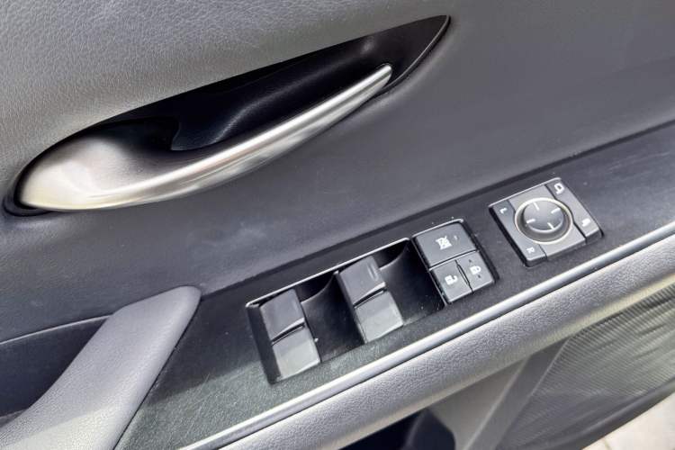 Used Lexus UX New Energy 2020 300e Pure·Joy Edition Interior 6