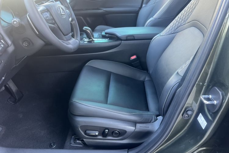 Used Lexus UX New Energy 2020 300e Pure·Joy Edition Interior 6