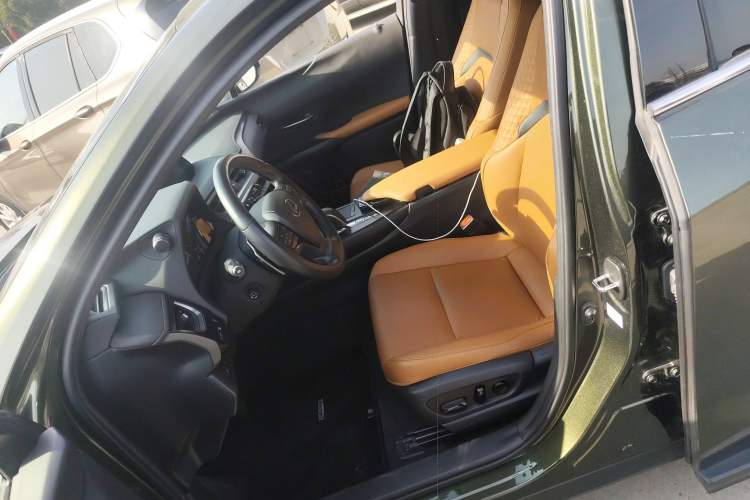 Used Lexus UX New Energy 2020 300e Pure·Joy Edition Left Front Seat