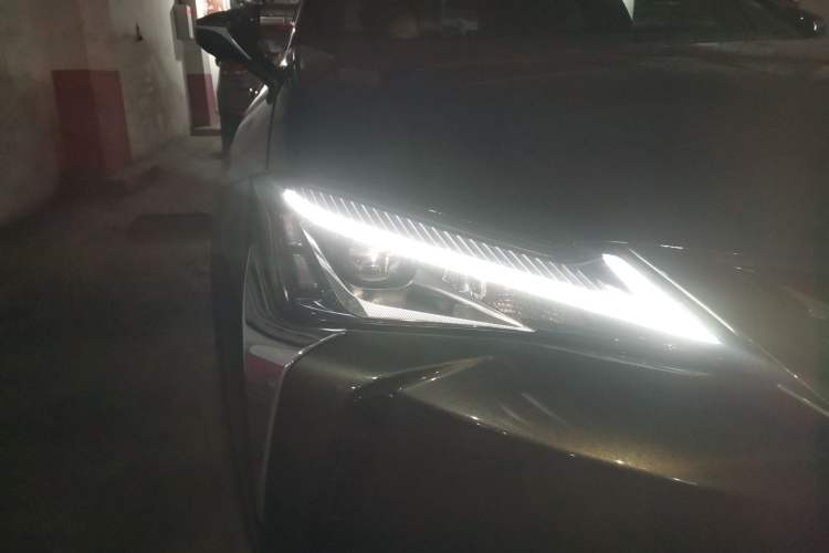 Used Lexus UX New Energy 2020 300e Pure·Joy Edition Right Front Headlight