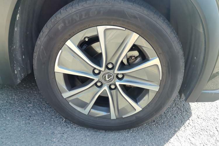Used Lexus UX New Energy 2020 300e Pure·Joy Edition Right Front Wheel Hub