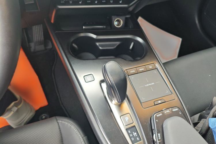 Used Lexus UX New Energy 2020 300e Pure·Joy Edition Gear Lever