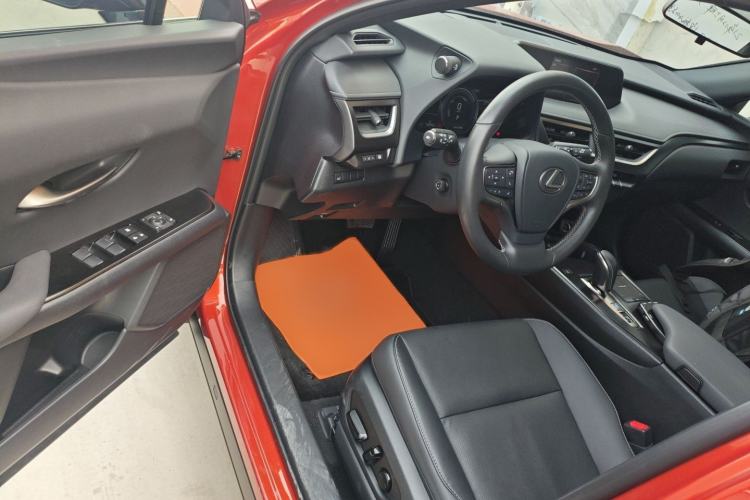 Used Lexus UX New Energy 2020 300e Pure·Joy Edition Interior 3