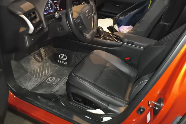 Used Lexus UX New Energy 2020 300e Pure·Joy Edition Left Front Seat