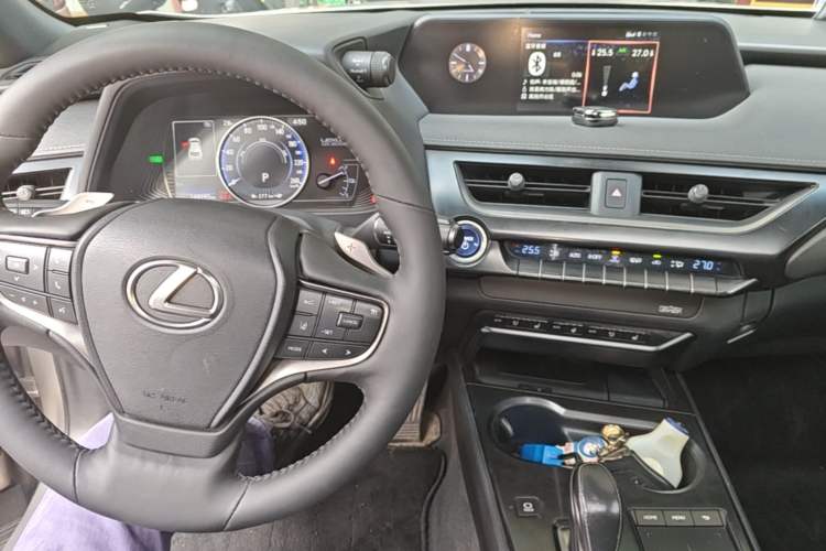 Used Lexus UX New Energy 2020 300e Pure·Enjoy Edition Center Console
