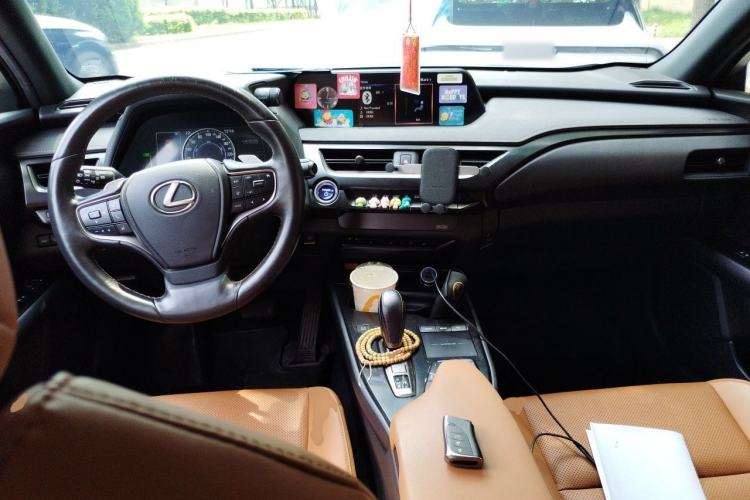 Used Lexus UX New Energy 2020 300e Pure·Enjoy Edition Center Console