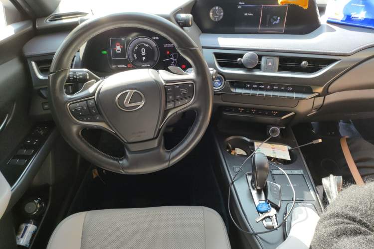 Used Lexus UX New Energy 2020 300e Pure·Joy Edition Center Console