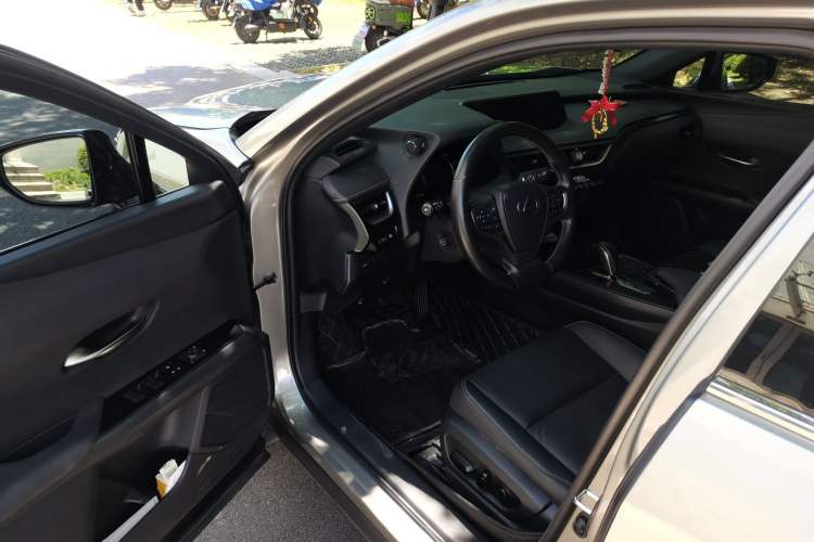 Used Lexus UX New Energy 2020 300e Pure·Joy Edition Driver Seat
