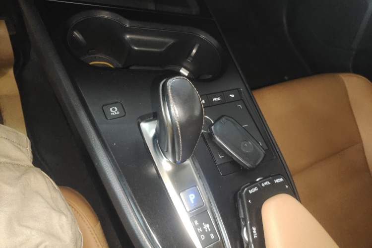 Used Lexus UX New Energy 2020 300e Pure·Joy Edition Gear Lever