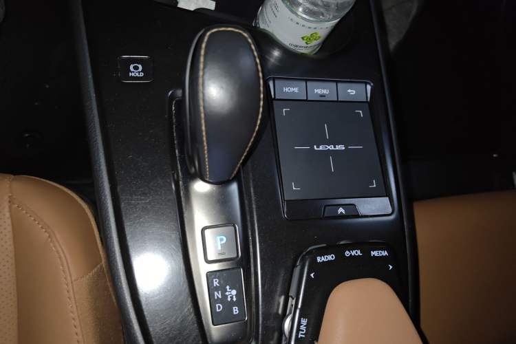 Used Lexus UX New Energy 2020 300e Pure·Joy Edition Gear Lever