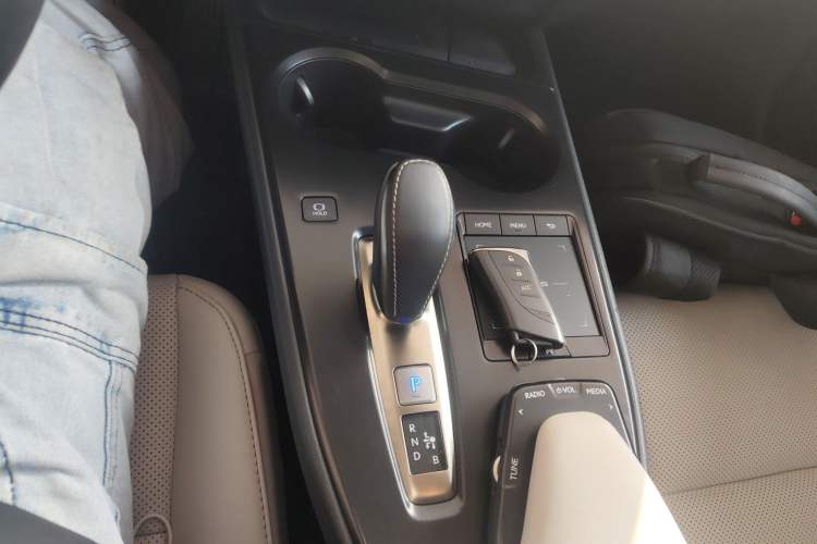 Used Lexus UX New Energy 2020 300e Pure·Enjoy Edition Gear Lever