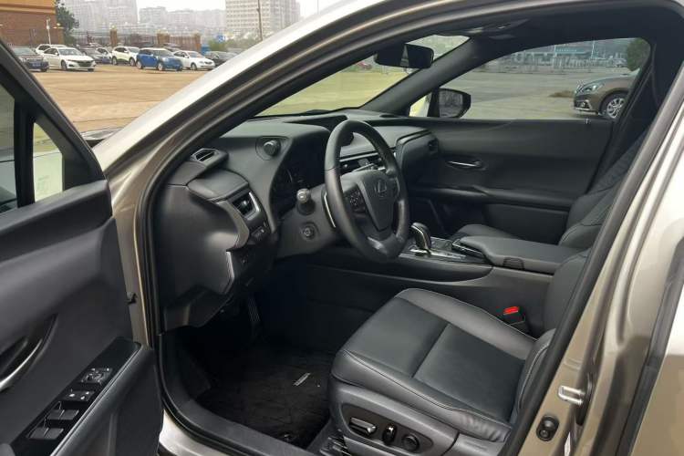 Used Lexus UX New Energy 2020 300e Pure·Joy Edition Interior 2
