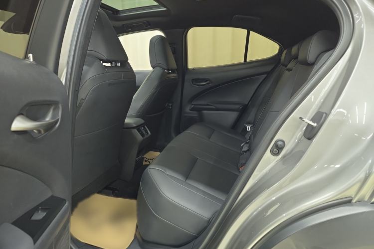 Used Lexus UX New Energy 2020 300e Pure·Joy Edition Interior 2