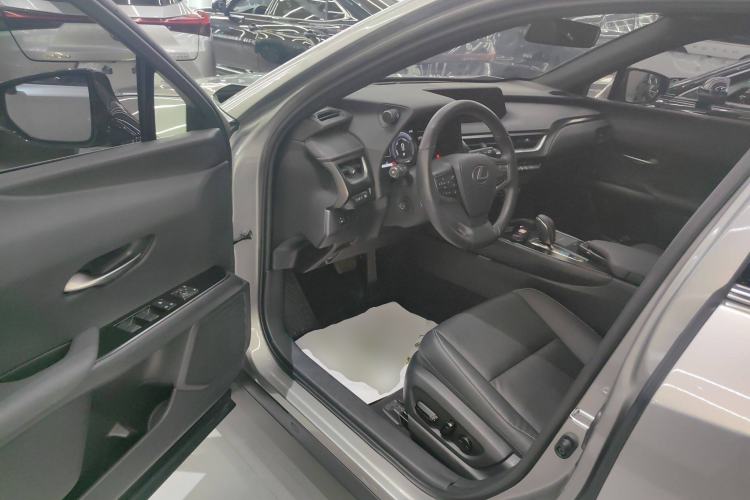 Used Lexus UX New Energy 2020 300e Pure·Joy Edition Interior 3