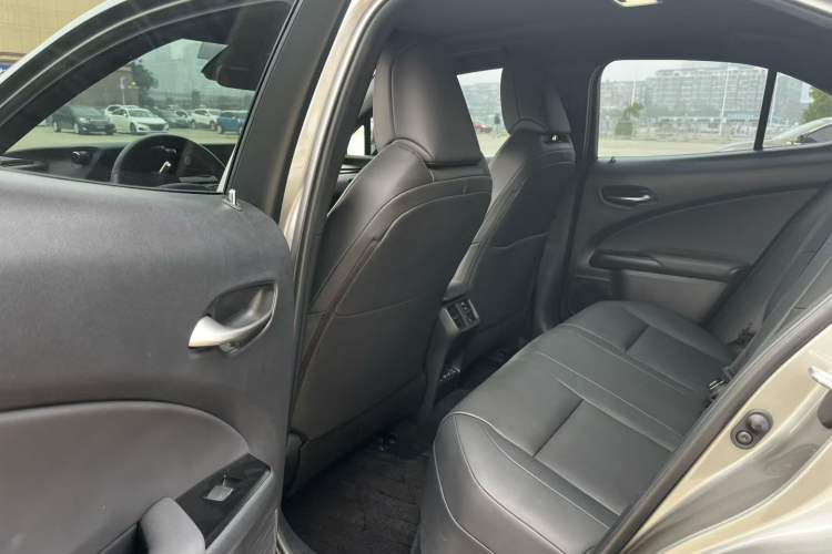 Used Lexus UX New Energy 2020 300e Pure·Joy Edition Interior 3