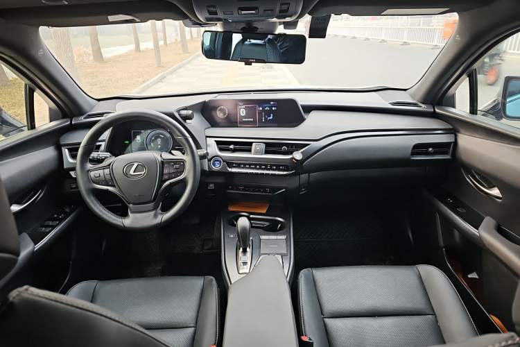 Used Lexus UX New Energy 2020 300e Pure·Joy Edition Interior 3