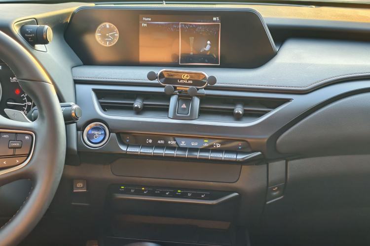 Used Lexus UX New Energy 2020 300e Pure·Joy Edition Interior 8
