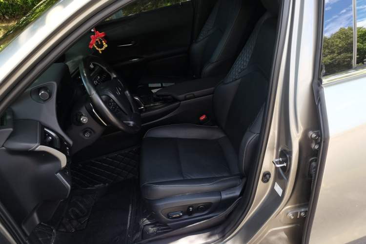 Used Lexus UX New Energy 2020 300e Pure·Joy Edition Left Front Seat